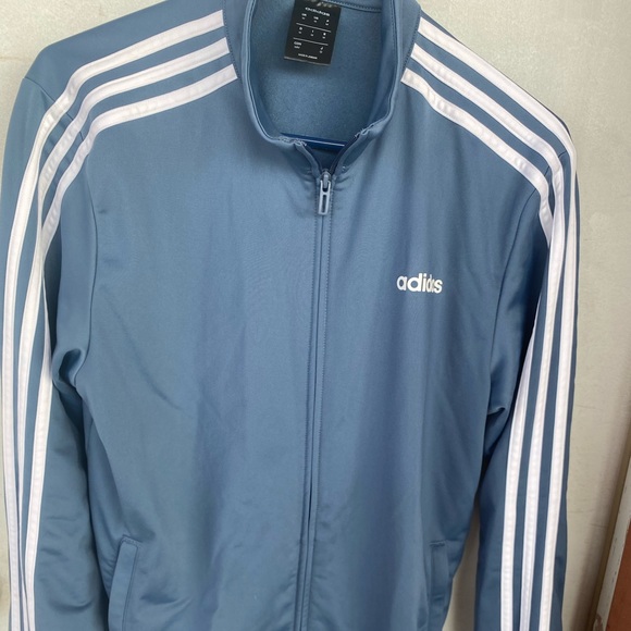 Adidas jacket size medium very pretty blue color - Picture 2 of 6